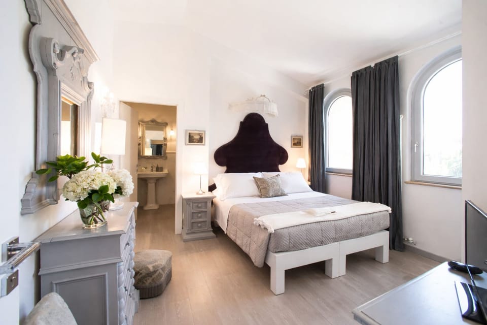 Superior Double or Twin Room (Elegant) | Desk, free WiFi, bed sheets