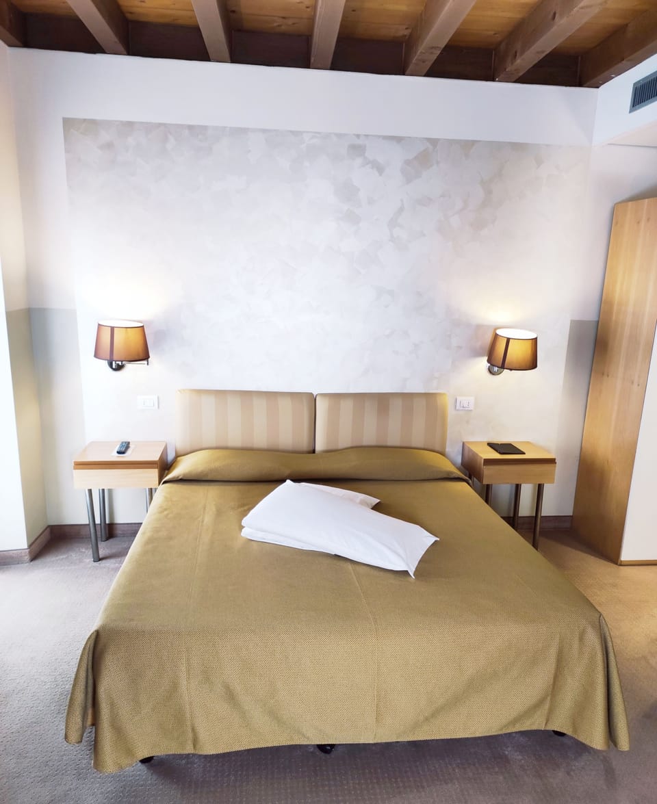 Double or Twin Room | In-room safe, desk, soundproofing, free WiFi