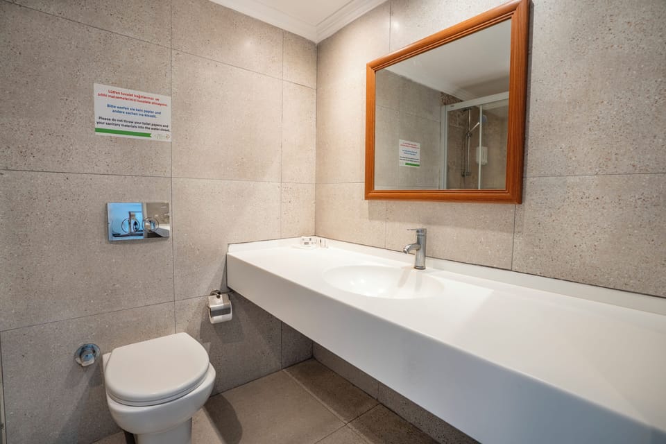 2+1 Family Room | In-room safe, desk, soundproofing, WiFi (free)