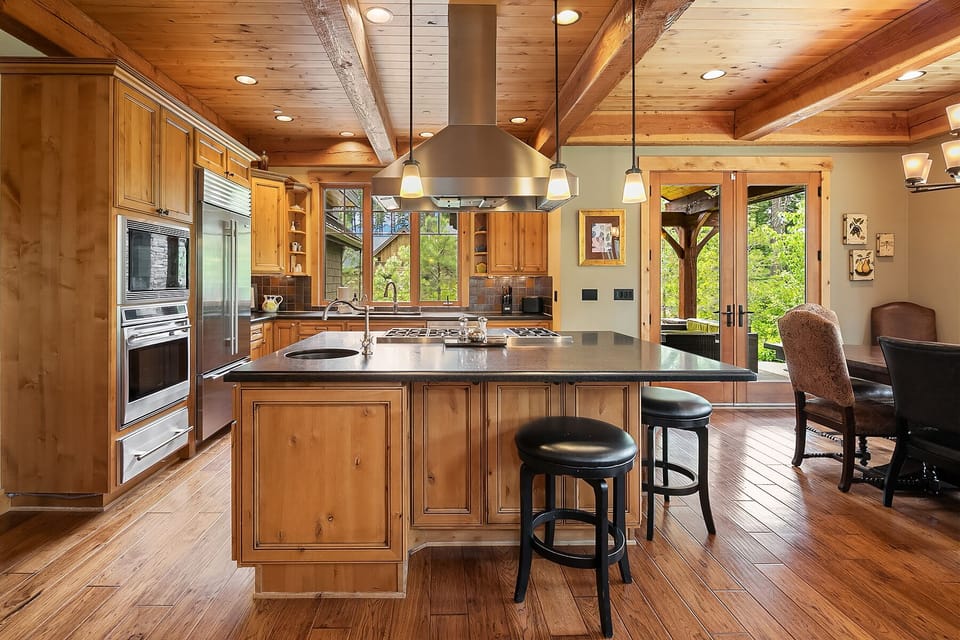 Oasis Inn: - Fully stocked kitchen with a large center island.