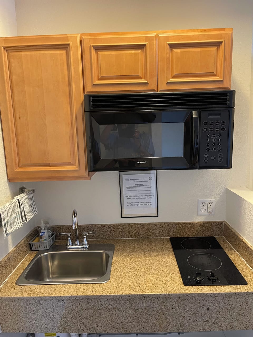Standard Double Room, 2 Double Beds, Kitchenette, City View | Private kitchen | Coffee/tea maker, mini-fridge, microwave