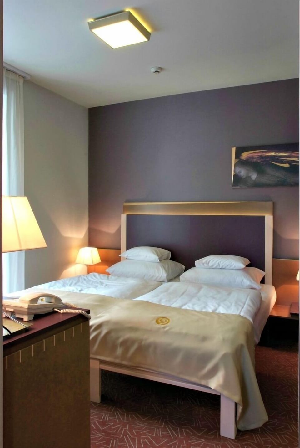 Standard Double Room, 1 Bedroom | 1 bedroom, in-room safe, desk, soundproofing