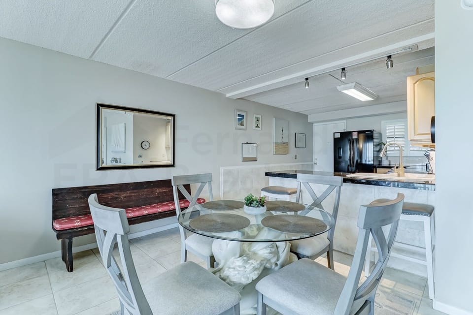 Condo, 3 Bedrooms | Dining