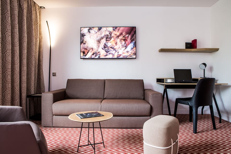 Deluxe Room | Premium bedding, minibar, desk, laptop workspace