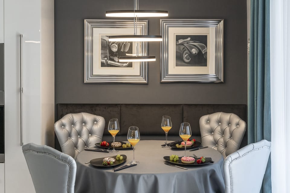 Apartment | Dining
