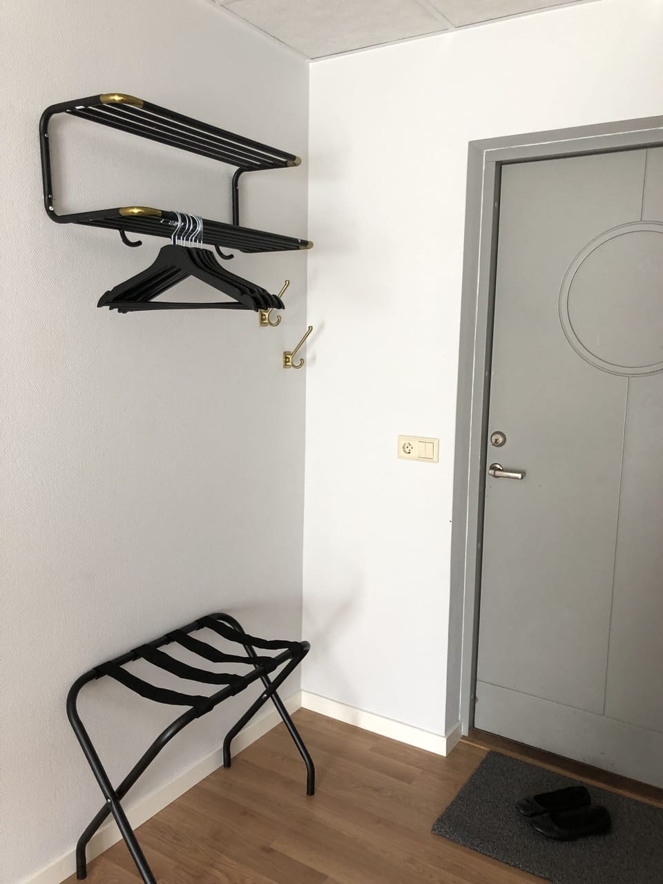 LCD TV, heated floors
