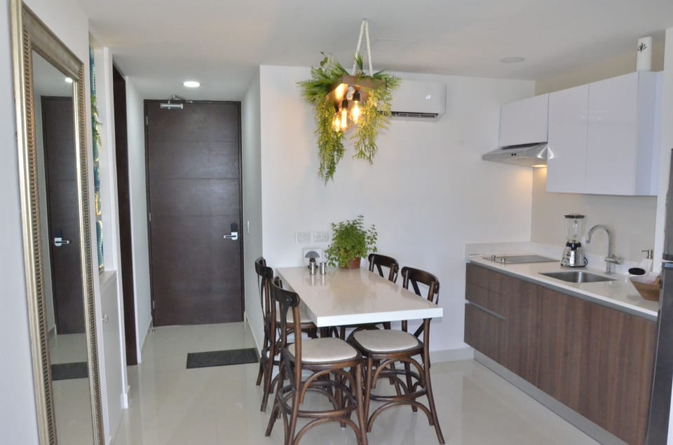 Luxury Single Room | In-room dining