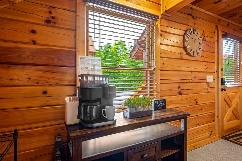 Coffee bar with Keurig duo