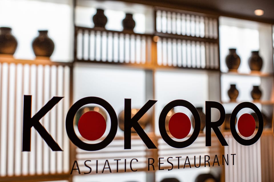 5 restaurants; breakfast, lunch, dinner, and brunch served