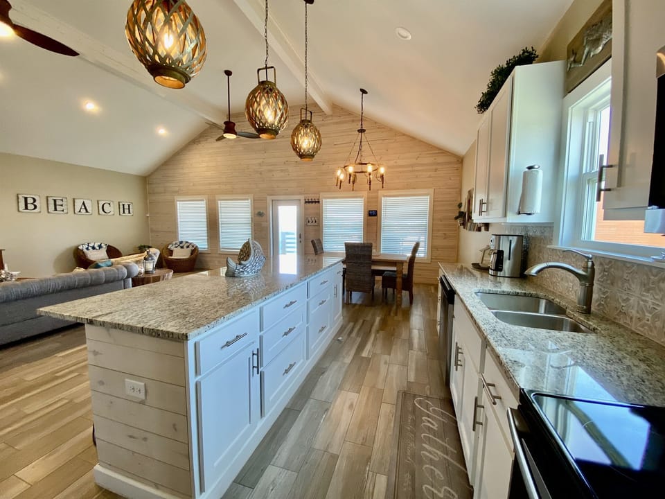 Lots of counter space to prep you meals