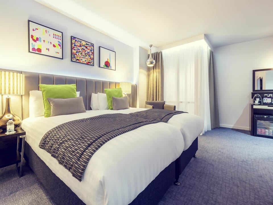 Executive Twin Room, 2 Twin Beds | In-room safe, individually decorated, individually furnished, desk
