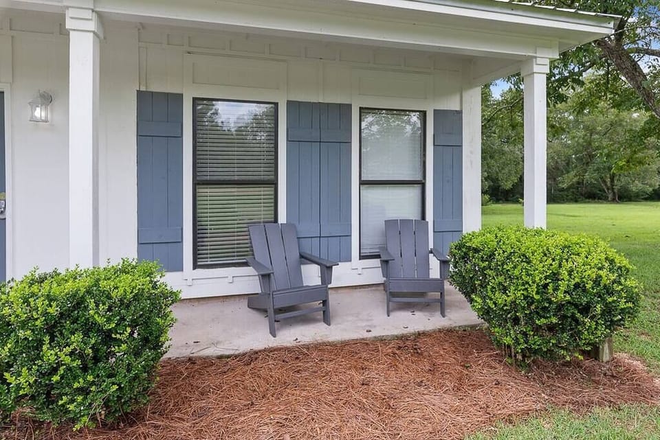 Sit out here with your morning coffee and enjoy the fresh air!
