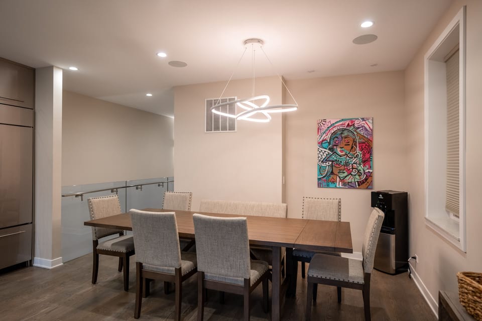 Dining room with seating for 8 people 