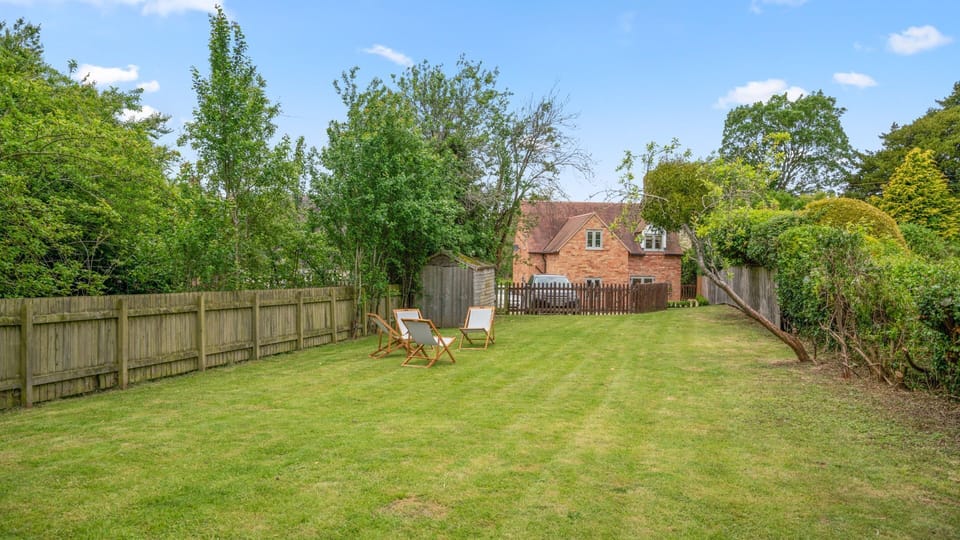 Rear garden, Orchard Cottage, Bolthole Retreats