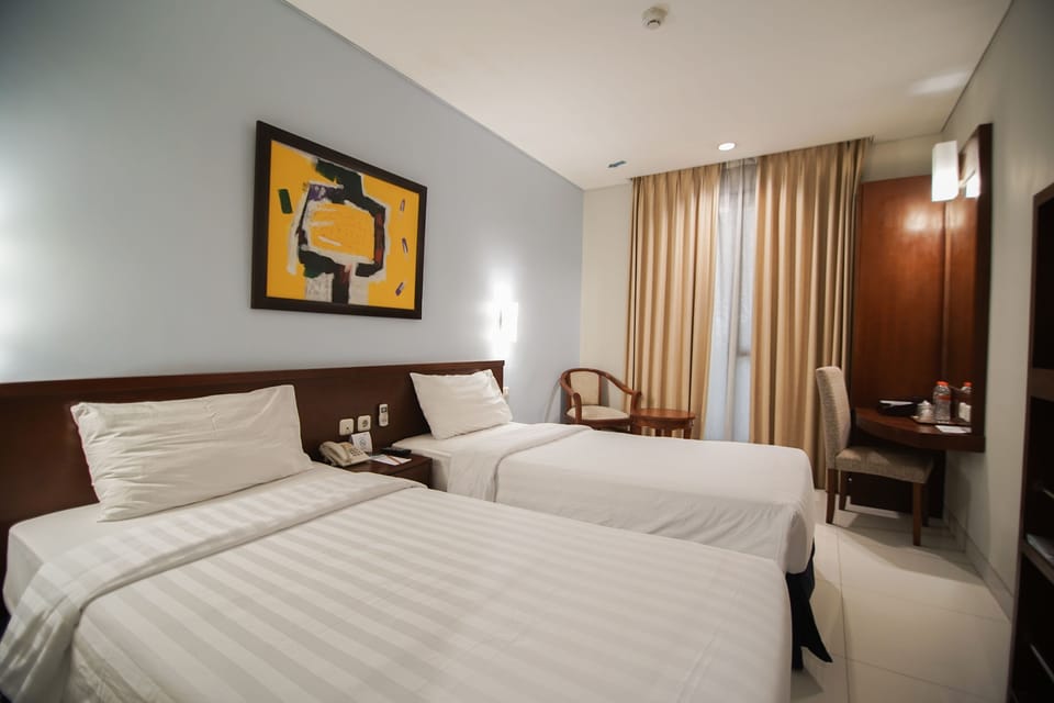 Standard Room | In-room safe, desk, free WiFi