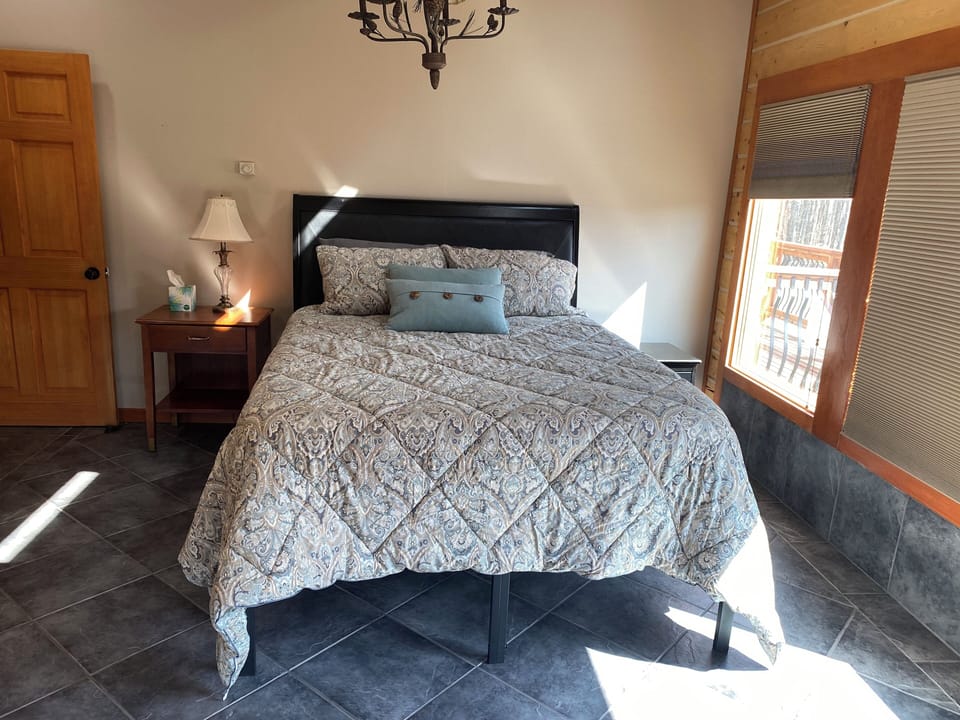Main level bedroom
