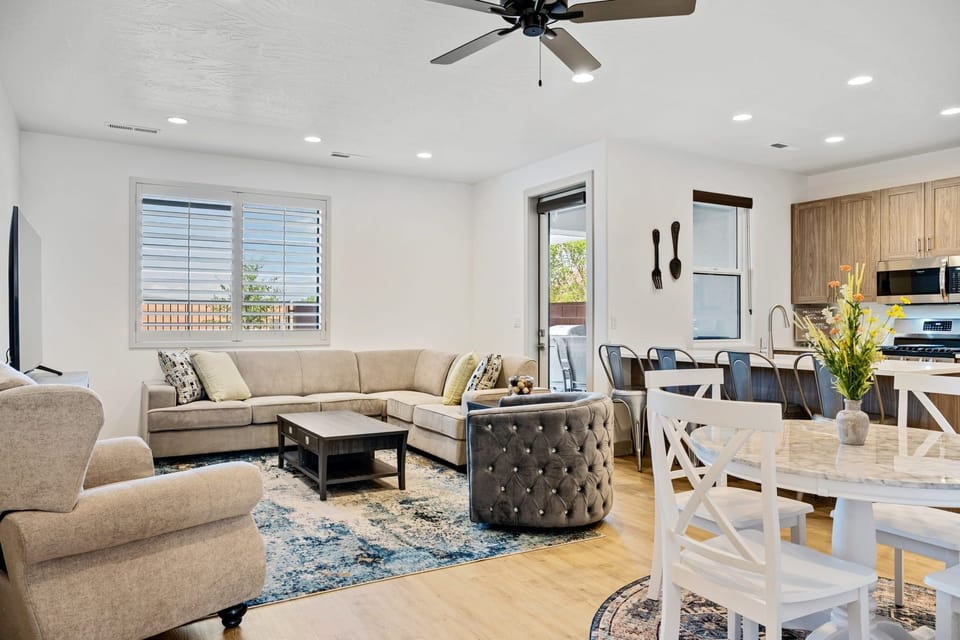 Townhome, 3 Bedrooms | Living area | 36-inch Smart TV with digital channels, TV, streaming services