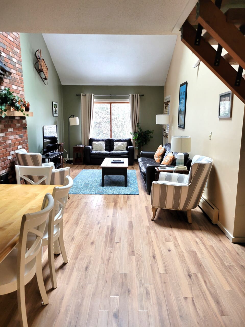 Kitchen to living room