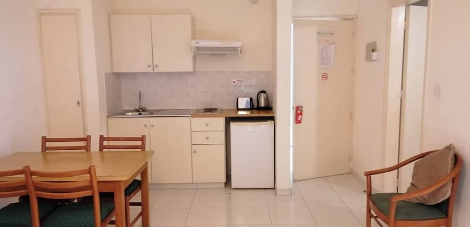 1 bedroom, soundproofing, free cribs/infant beds, free WiFi