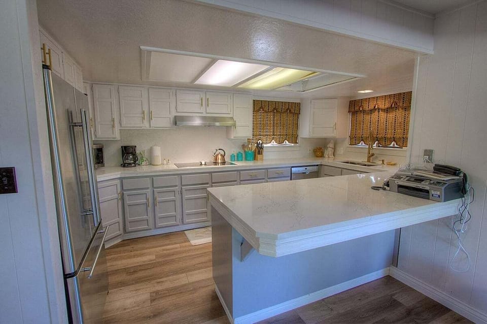 Main Level- Kitchen