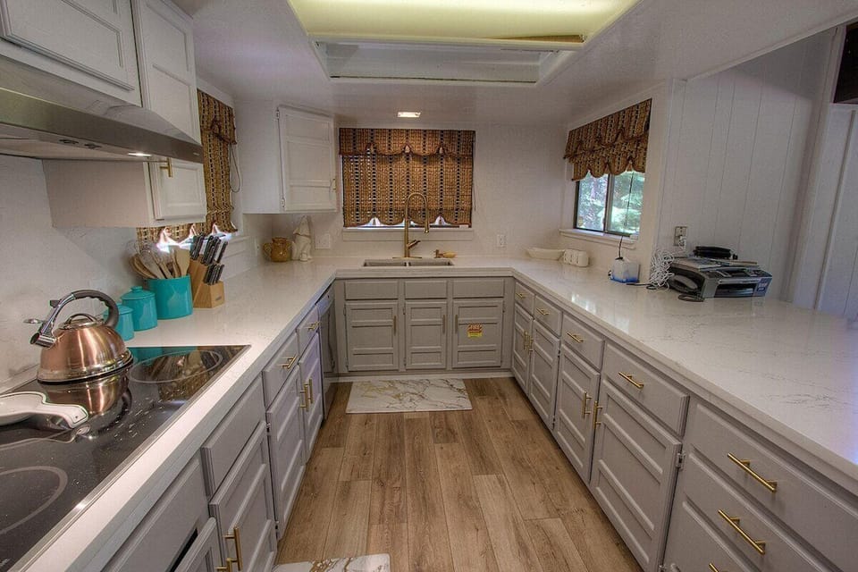 Main Level- Kitchen