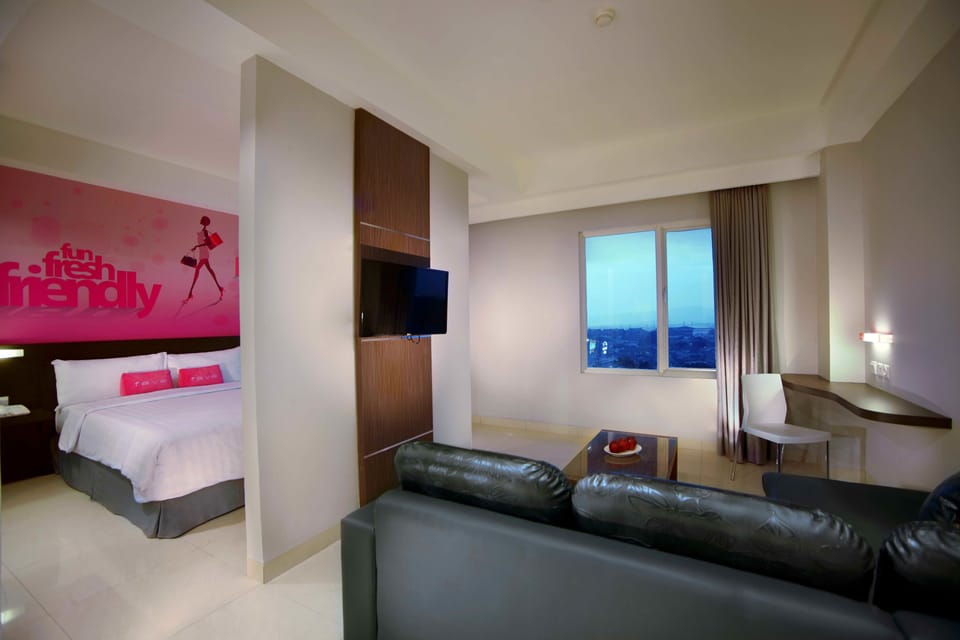 In-room safe, desk, free WiFi, bed sheets