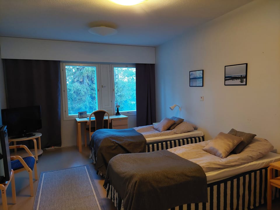 Standard Single Room | Individually decorated, individually furnished, desk, blackout drapes