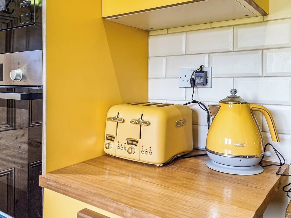Kitchen area | Walnut Lodge, Launcherley, near Wells