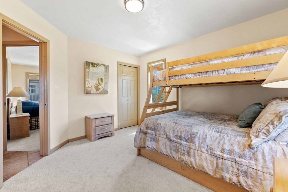 Surf-or-Sound-Realty-1018-Sound-Wave-Bedroom-3-2