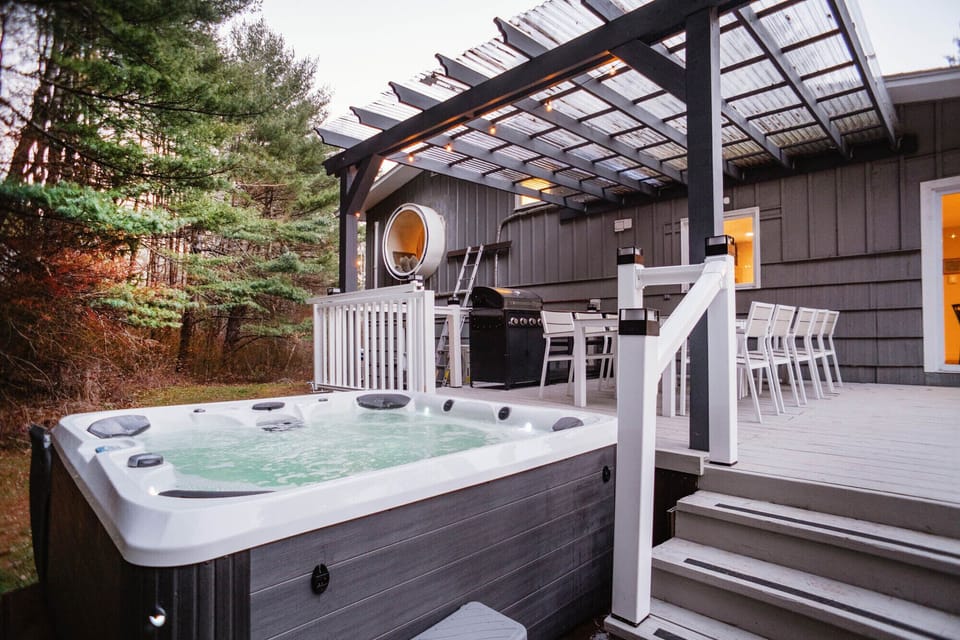 Outdoor Jacuzzy 