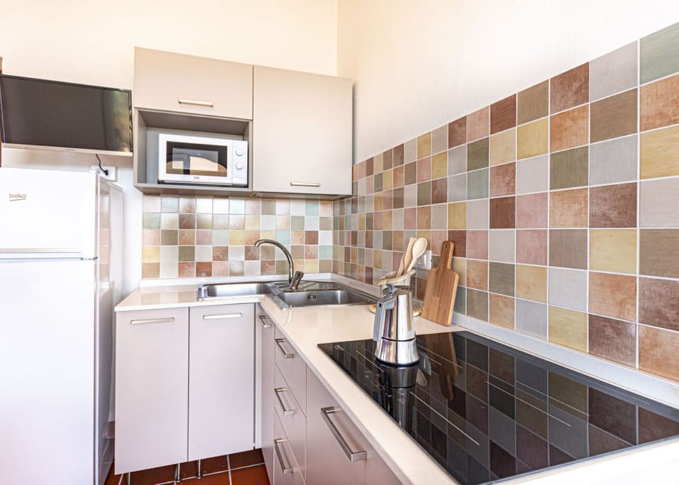 Kitchen-Emma-Elba Island