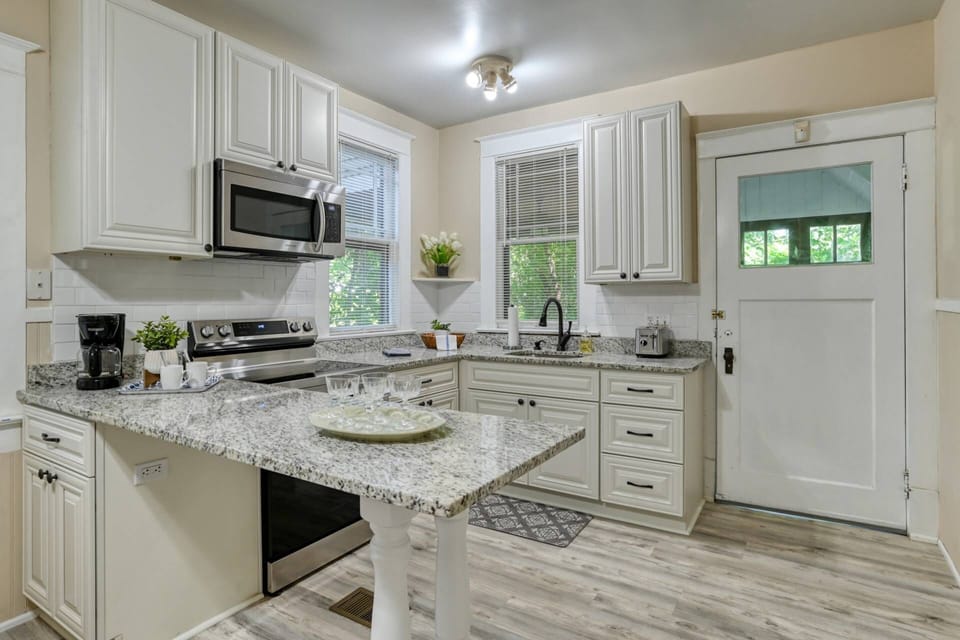 Apartment (16 Saragossa Street A) | Private kitchen