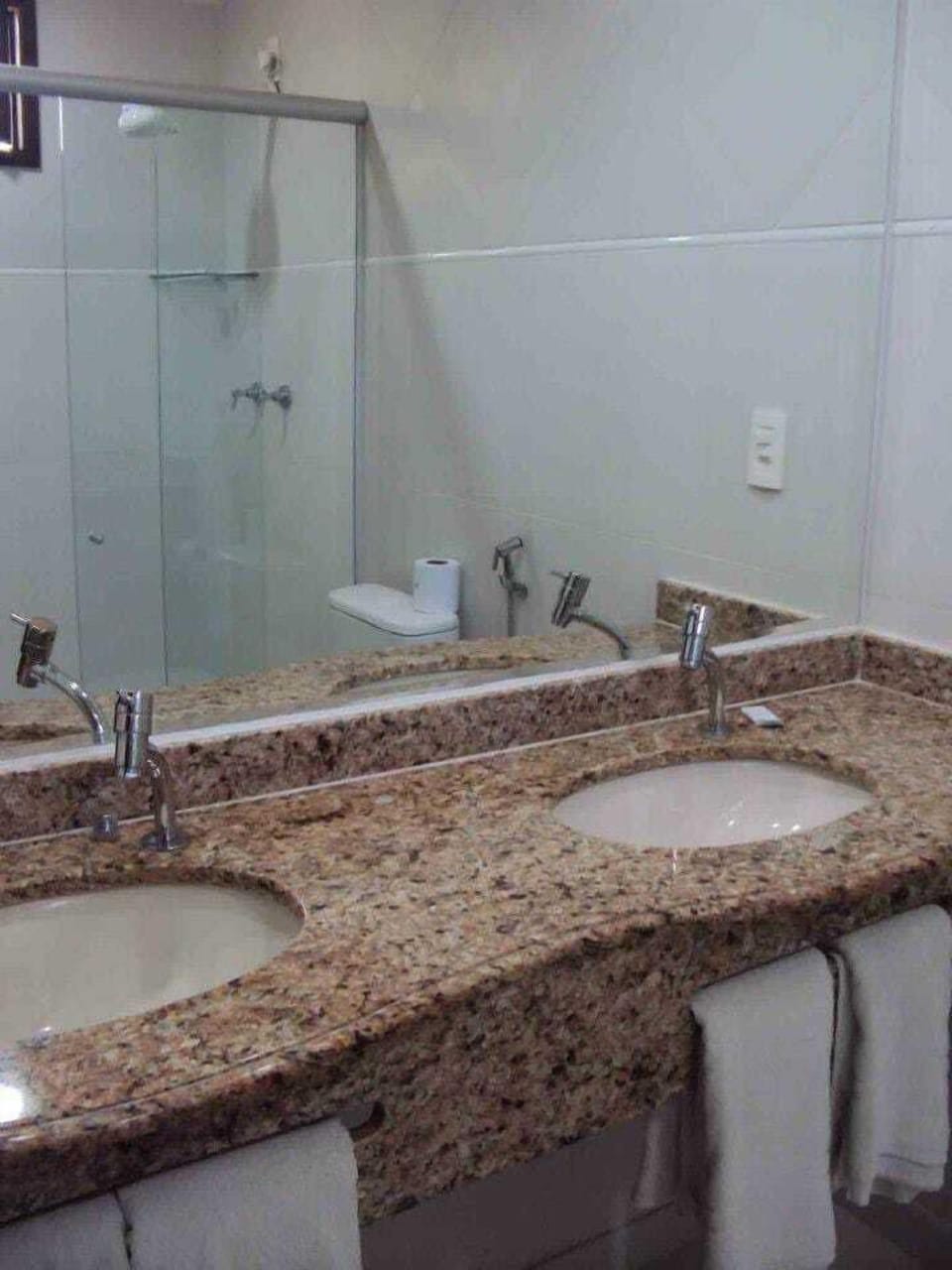 Deluxe Quadruple Room | Bathroom | Shower, hair dryer, towels