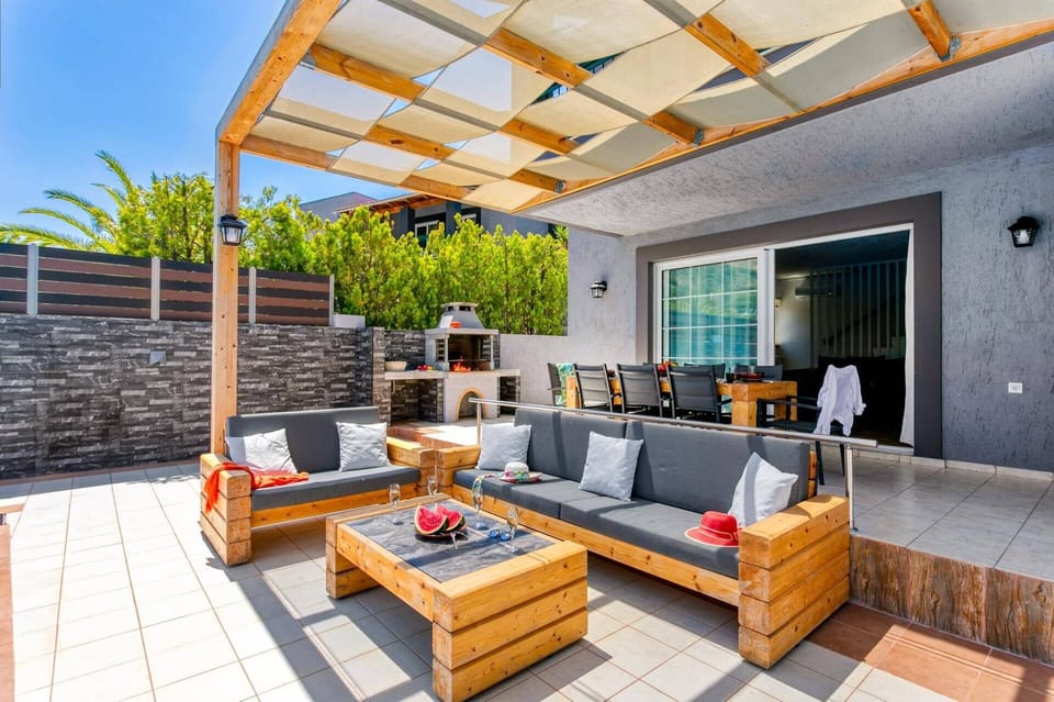 Villa Omega image