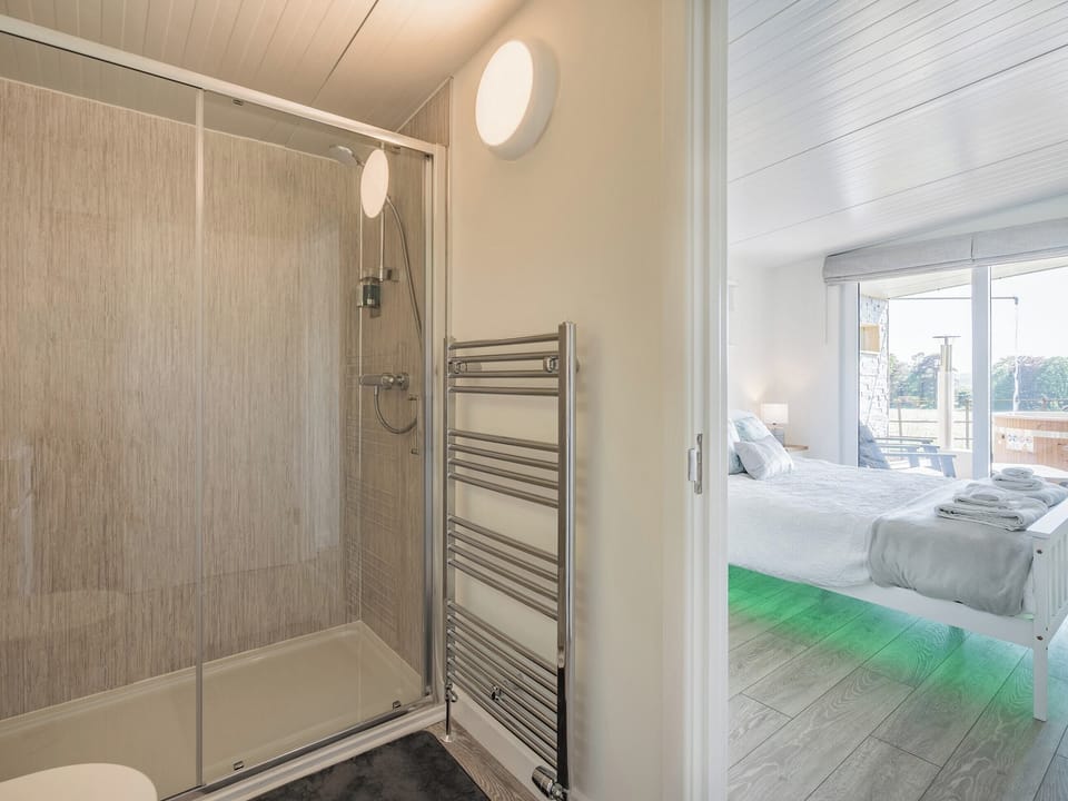 En-suite | The Nuthatch - The Tranquil Orchard, Brocklehirst, near Dumfries