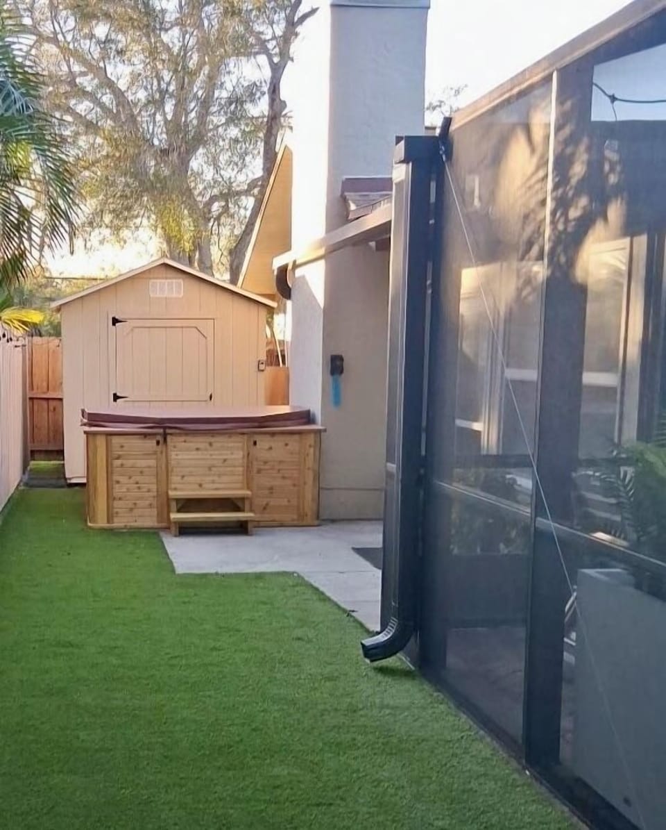 Relax and unwind in the spacious six-person hot tub, perfect for soaking under the open sky after a long day. Designed for comfort and group enjoyment, it’s ideal for couples, families, or friends looking to enjoy a warm, private retreat during their stay.