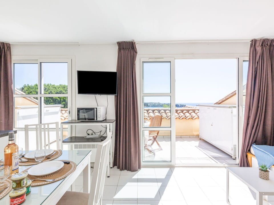 Cabinetry, Window, Azure, Curtain, Wood, Building, Table, Architecture, Shade