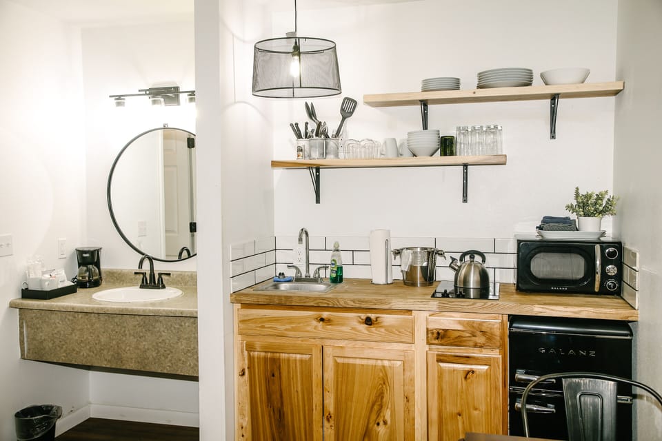 King Suite Upstairs | Private kitchen | Coffee/tea maker