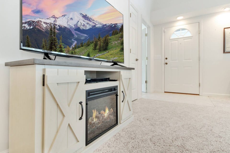 The electric fireplace is easy to use