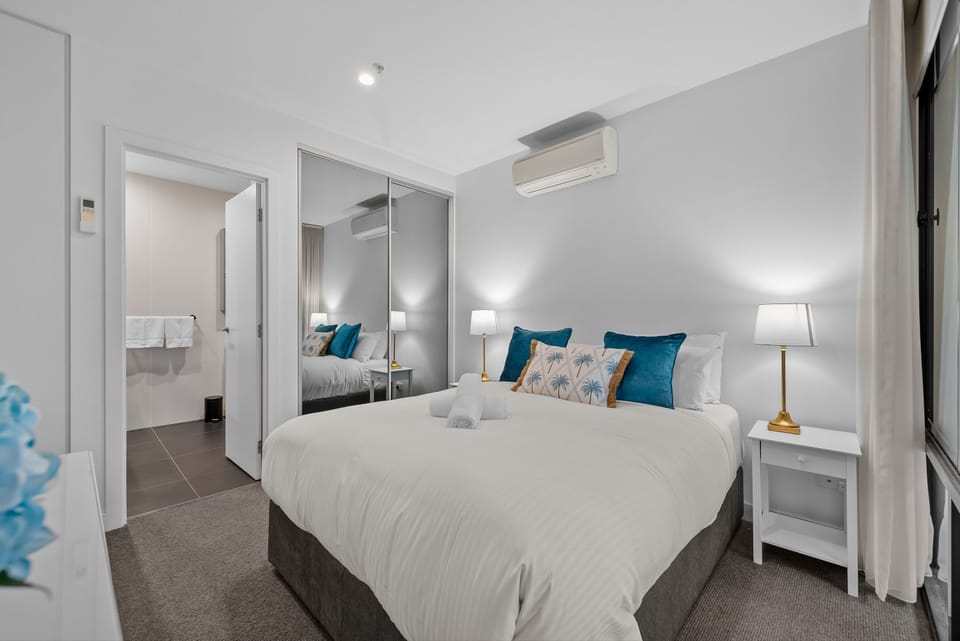StayCentral Northcote Townhouse With Study Apartment in Melbourne