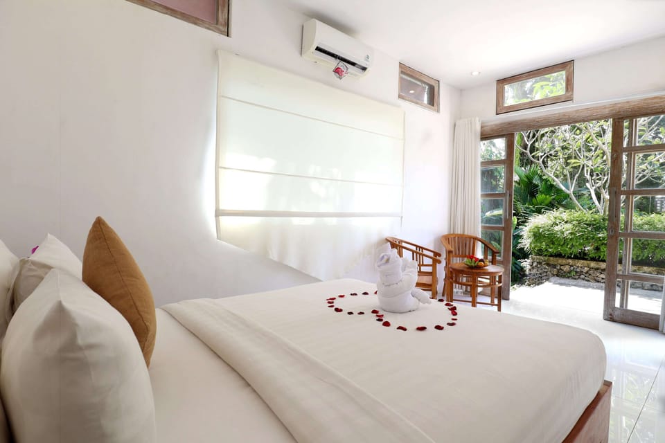 Deluxe Room | In-room safe, desk, WiFi (free), bed sheets