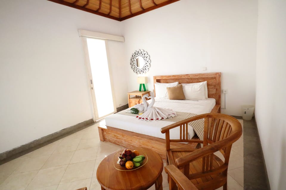 Deluxe Room, Valley View | In-room safe, desk, WiFi (free), bed sheets