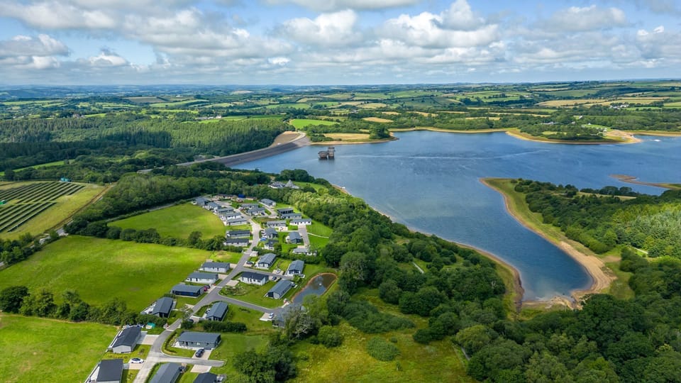 Roadford Lake and Lodges - Forget Me Not Lodge