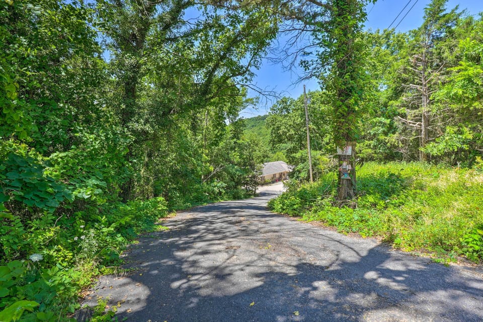 DriveParking | Driveway (2 Vehicles)