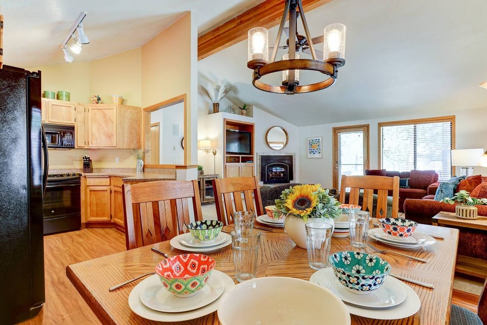 "Second year in a row coming back to this house and we loved it! Location is great and private. The kids loved running around inside and outside." - J
