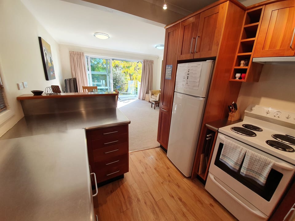 Apartment 2 - Fully-equipped kitchen