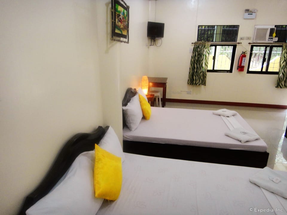 Dormitory | Cribs/infant beds, WiFi (free)