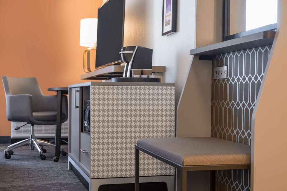 Premium bedding, down comforters, desk, laptop workspace