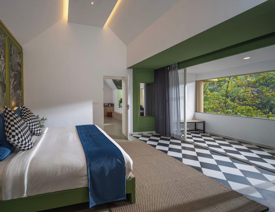 Riverside Grove Villa | Premium bedding, free minibar items, in-room safe
