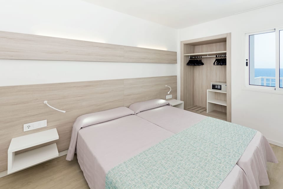1 bedroom, down comforters, in-room safe, blackout drapes